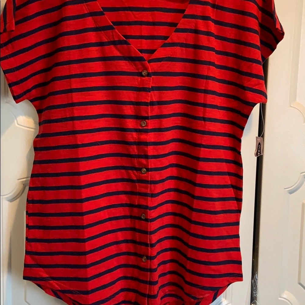 Striped button front v-neck - Picture 2 of 4